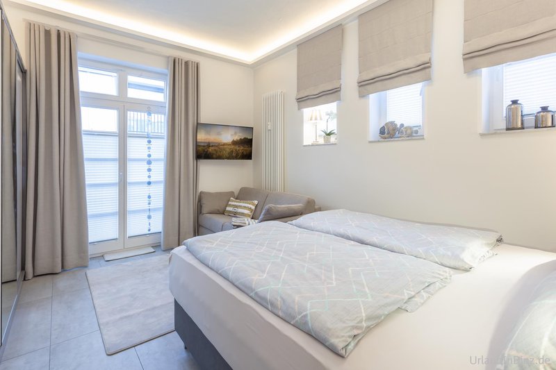 05 Großes Schlafzimmer